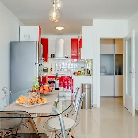 Sun & Palms Apartment Split