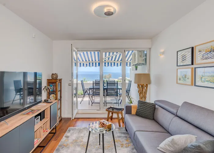 Sun & Palms Apartment